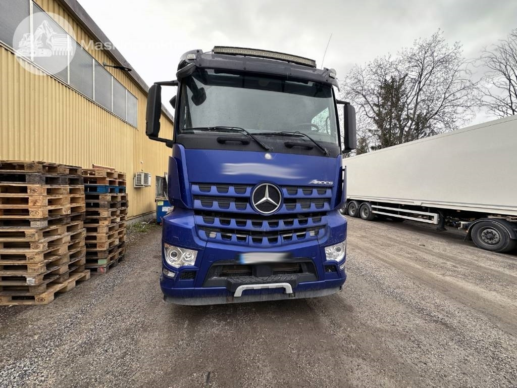 Mercedes-Benz Arocs 3242 - Crane truck: picture 2 Mercedes-Benz Arocs 3242 - Crane truck: picture 2