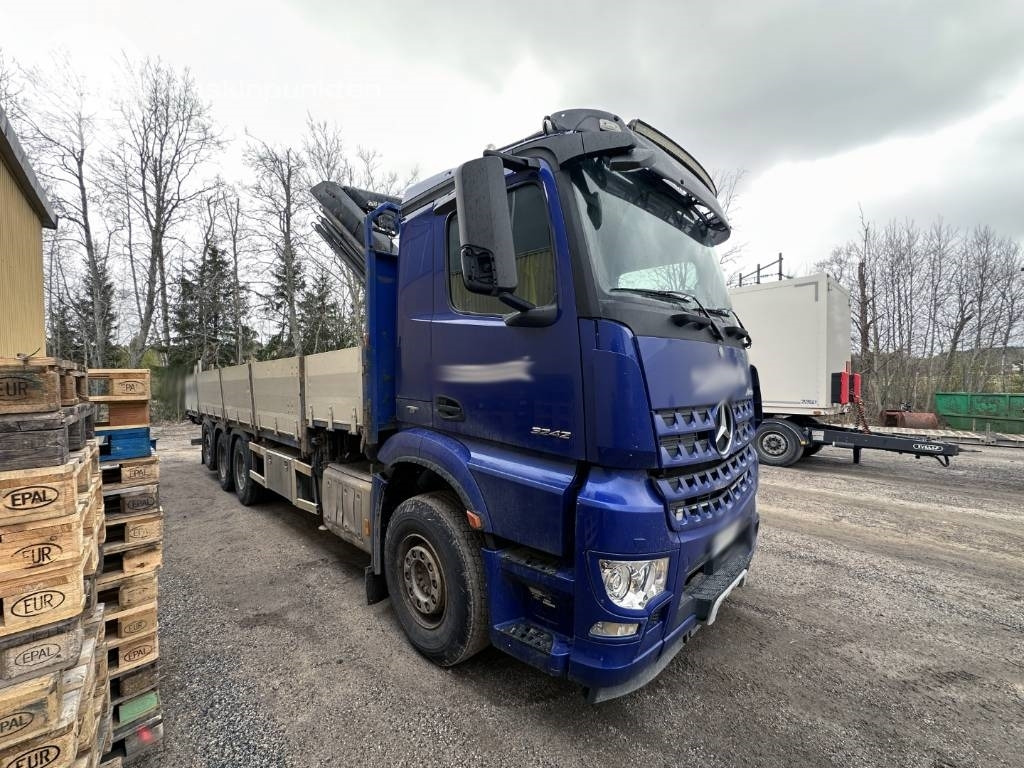 Mercedes-Benz Arocs 3242 - Crane truck: picture 3 Mercedes-Benz Arocs 3242 - Crane truck: picture 3