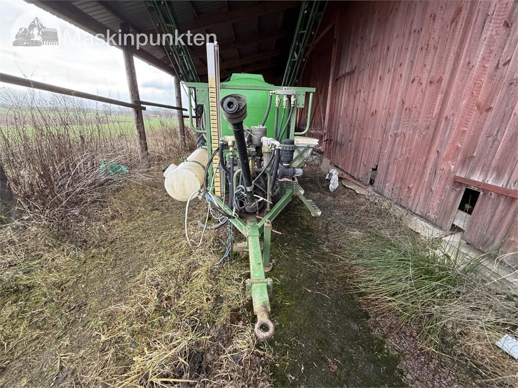 Moteska M2500 - Trailed sprayer: picture 2 Moteska M2500 - Trailed sprayer: picture 2