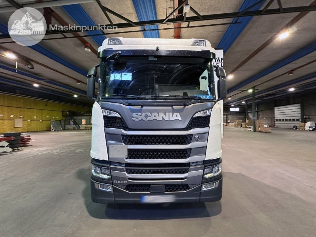 Scania R 450 - Box truck: picture 3 Scania R 450 - Box truck: picture 3