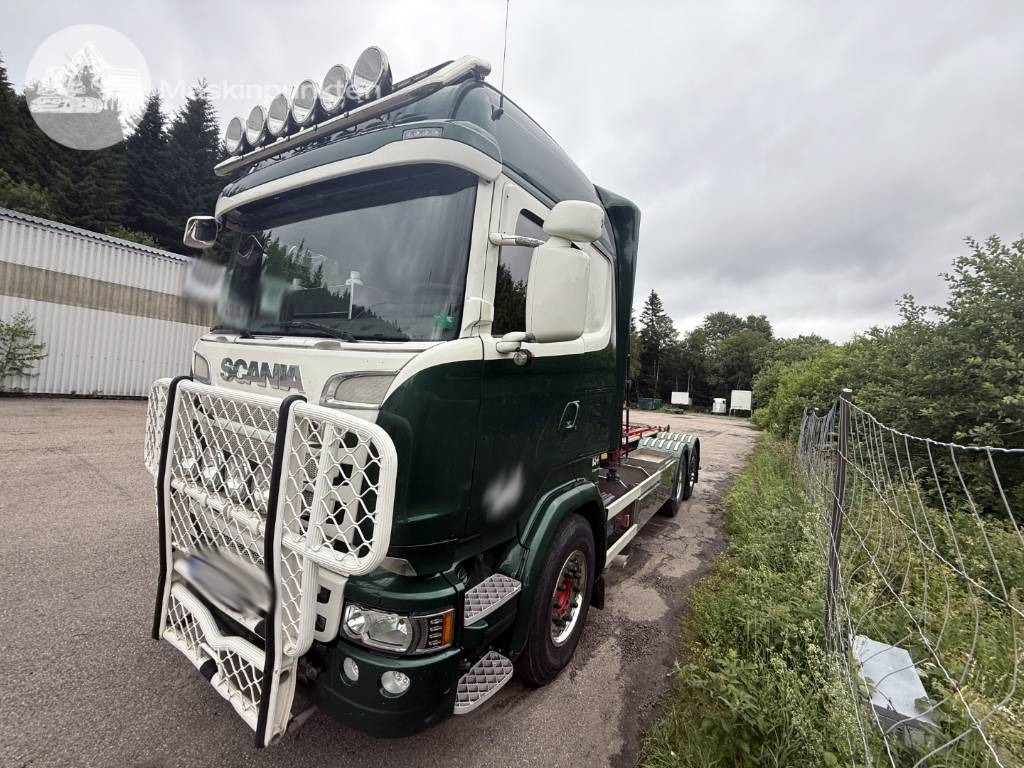 Scania R 520 LB - Hook lift truck: picture 1 Scania R 520 LB - Hook lift truck: picture 1