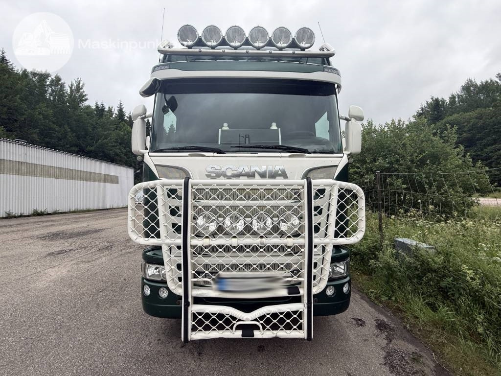 Scania R 520 LB - Hook lift truck: picture 2 Scania R 520 LB - Hook lift truck: picture 2