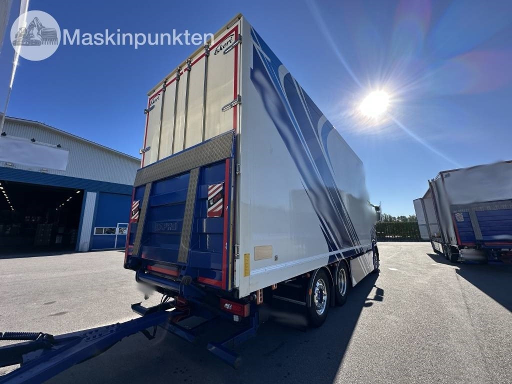 Scania R 520 - Box truck: picture 5 Scania R 520 - Box truck: picture 5