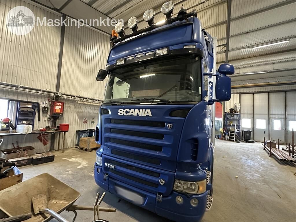 Scania R560LB6X2MNB - Box truck: picture 2 Scania R560LB6X2MNB - Box truck: picture 2
