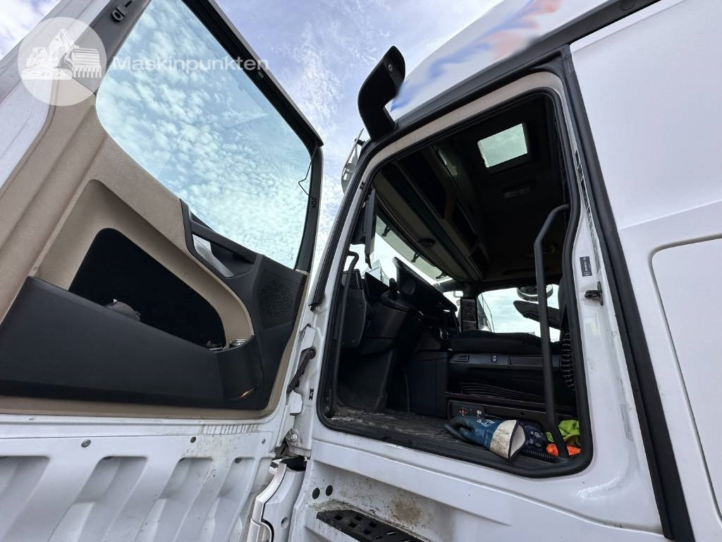 Tractor unit Mercedes-Benz Actros 2746 Puscher: picture 27