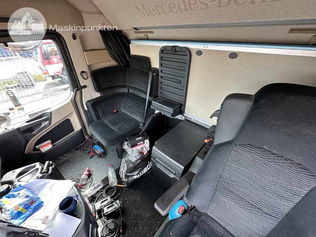 Tractor unit Mercedes-Benz Actros 2746 Puscher: picture 33