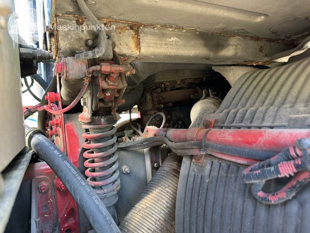 Tractor unit Volvo FM 12 380: picture 33