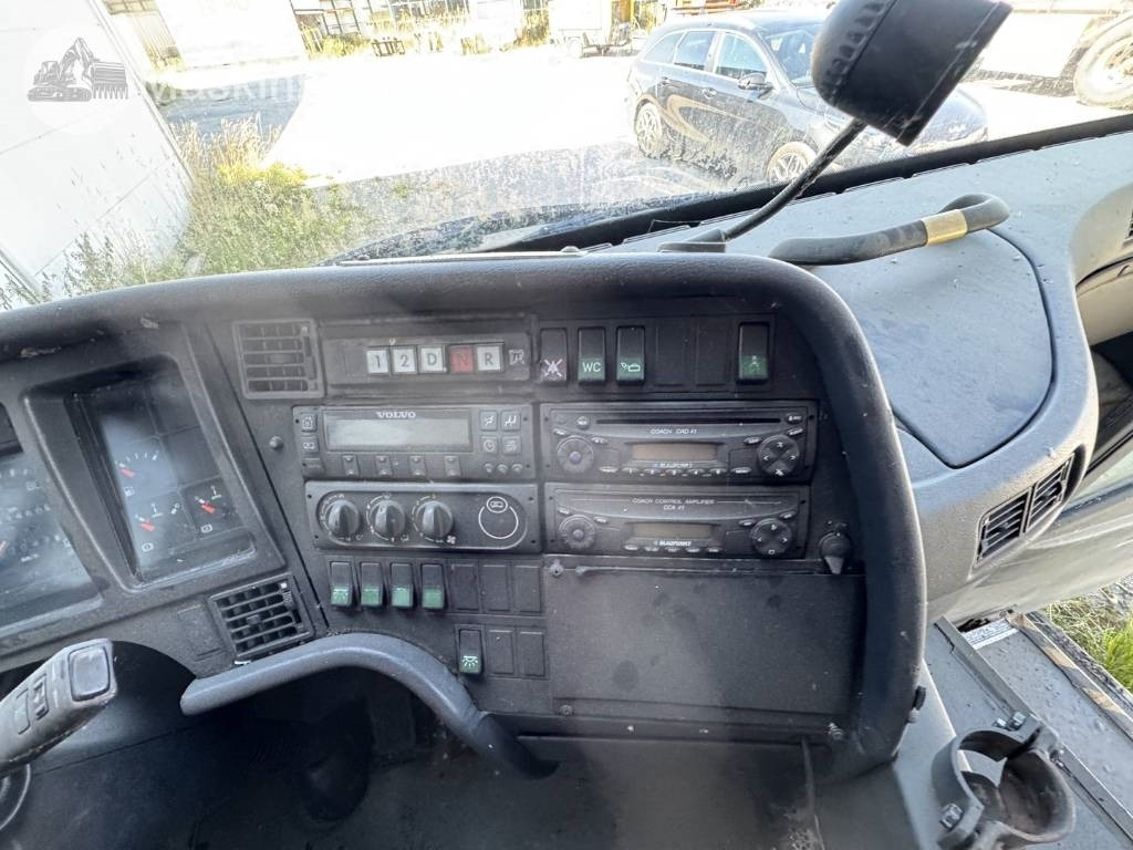 Suburban bus Volvo B 12 M: picture 16