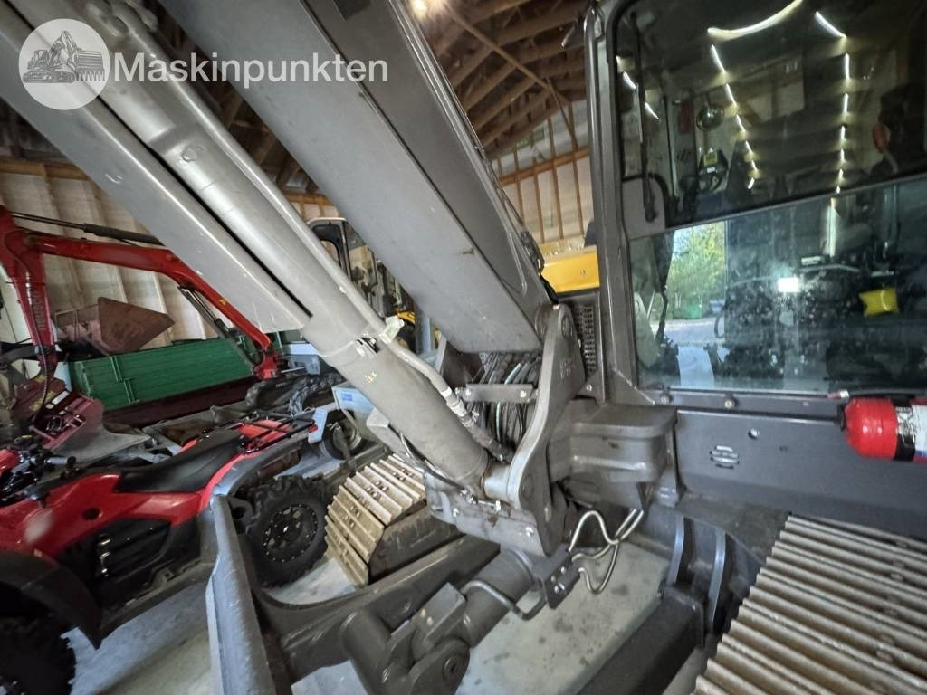 Mini excavator Volvo ECR 88 D: picture 38
