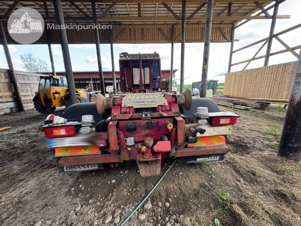 Volvo FH 16 550  - Hook lift truck: picture 3 Volvo FH 16 550  - Hook lift truck: picture 3