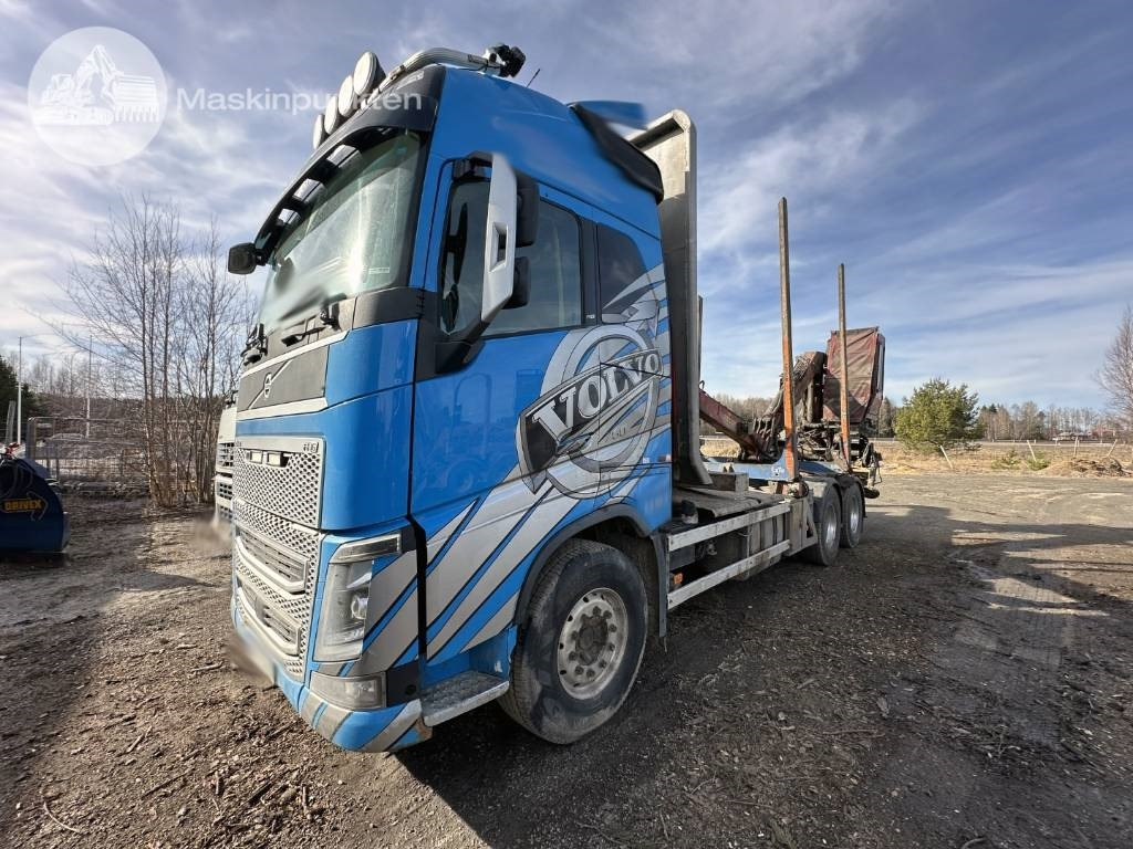 Volvo FH 16 750 - Timber truck: picture 3 Volvo FH 16 750 - Timber truck: picture 3