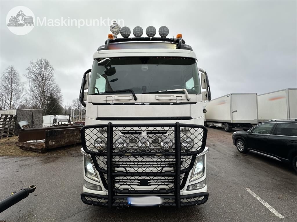 Volvo FH 6*2 - Box truck: picture 2 Volvo FH 6*2 - Box truck: picture 2
