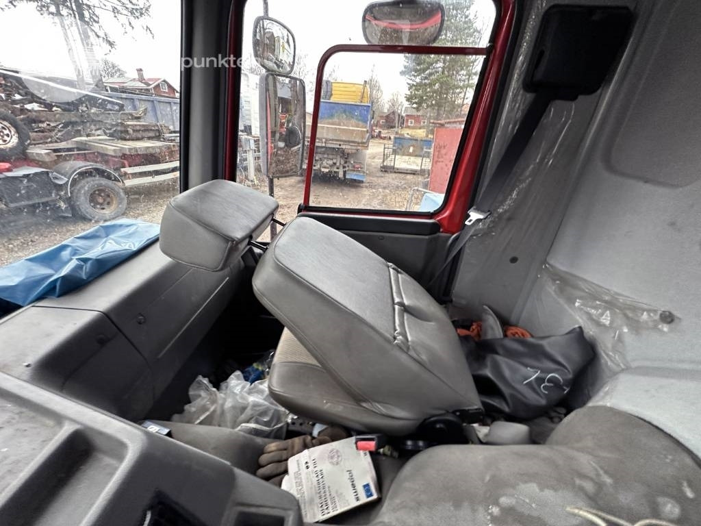 Crane truck Volvo FL7: picture 27