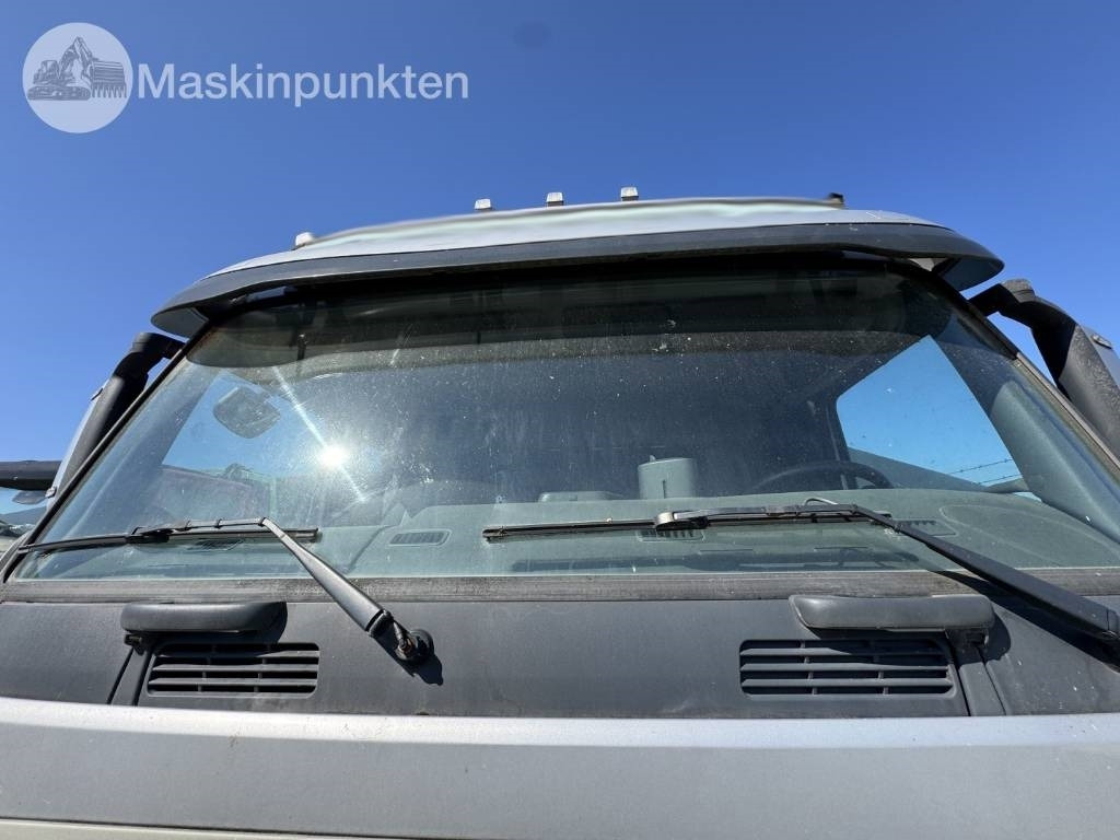 Concrete mixer truck Volvo FM 440: picture 28