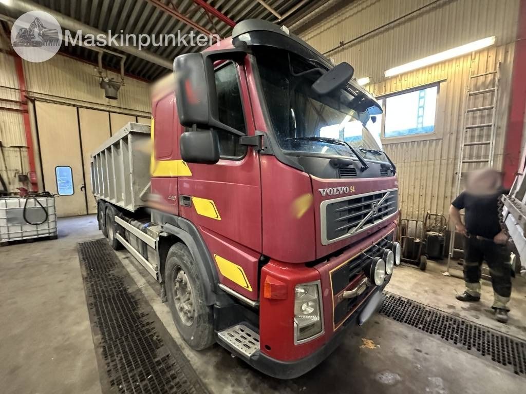 Volvo FM 440 - Cab chassis truck: picture 3 Volvo FM 440 - Cab chassis truck: picture 3