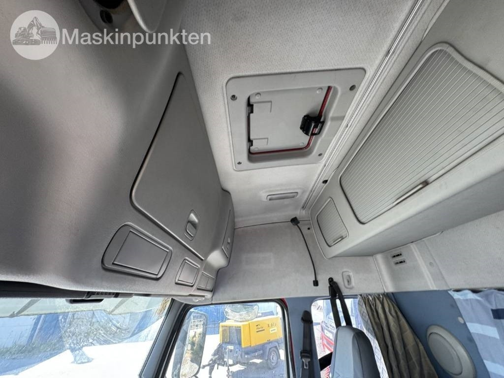 Concrete mixer truck Volvo FM 440: picture 39