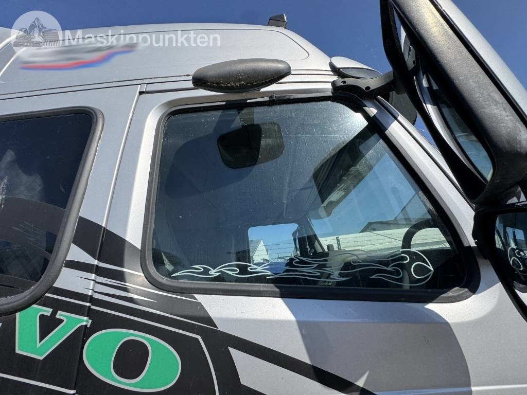 Concrete mixer truck Volvo FM 440: picture 27