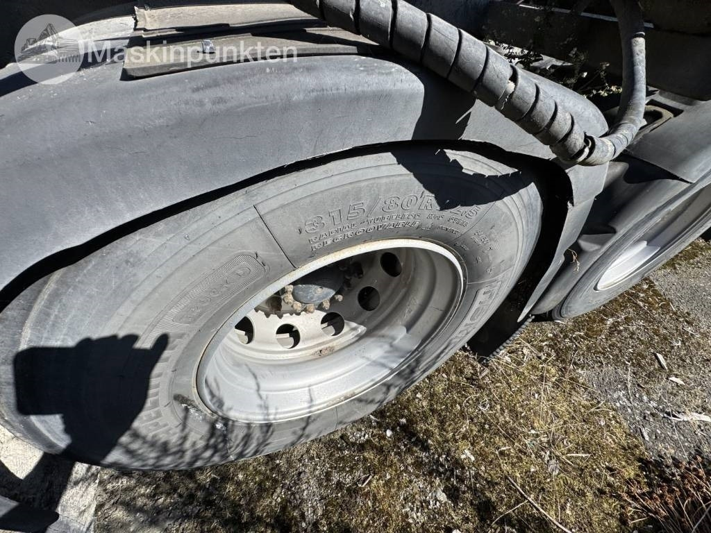 Concrete mixer truck Volvo FM 440: picture 20