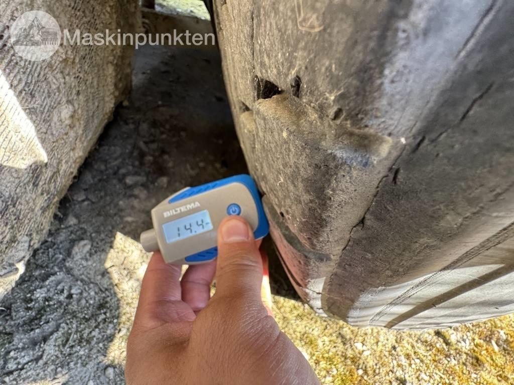 Concrete mixer truck Volvo FM 440: picture 19