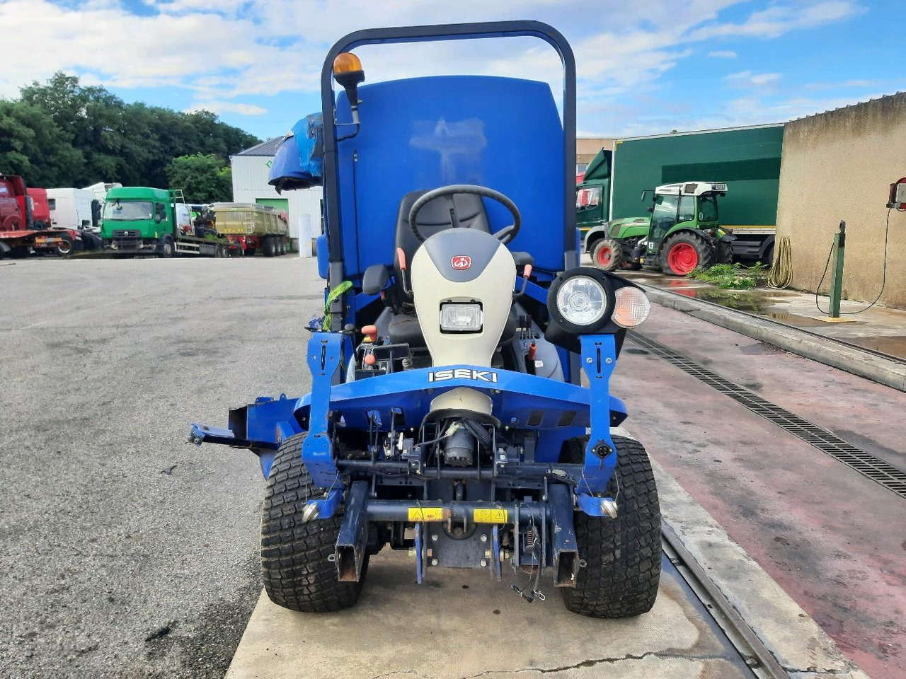 ISEKI SF370 - Garden mower: picture 2 ISEKI SF370 - Garden mower: picture 2