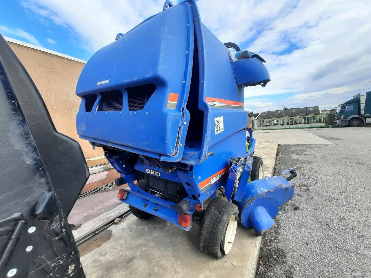 ISEKI SF370 - Garden mower: picture 5 ISEKI SF370 - Garden mower: picture 5