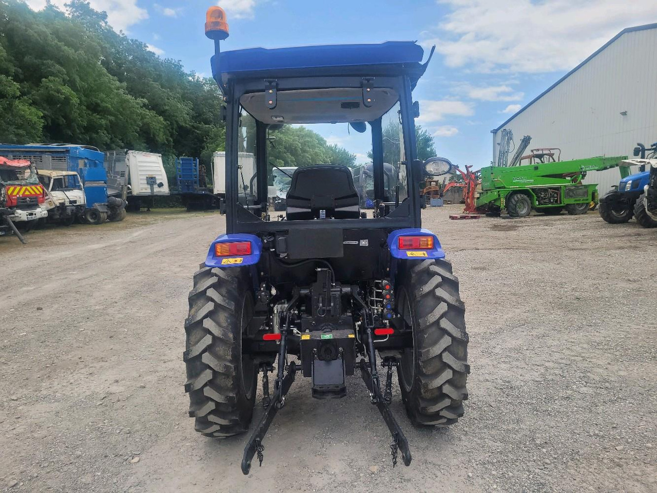 LOVOL M254 - Farm tractor: picture 5 LOVOL M254 - Farm tractor: picture 5