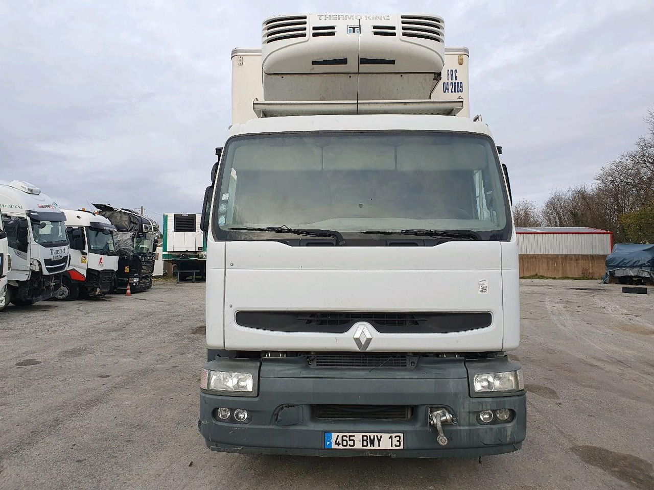 RENAULT PREMIUM - Refrigerator truck: picture 2 RENAULT PREMIUM - Refrigerator truck: picture 2