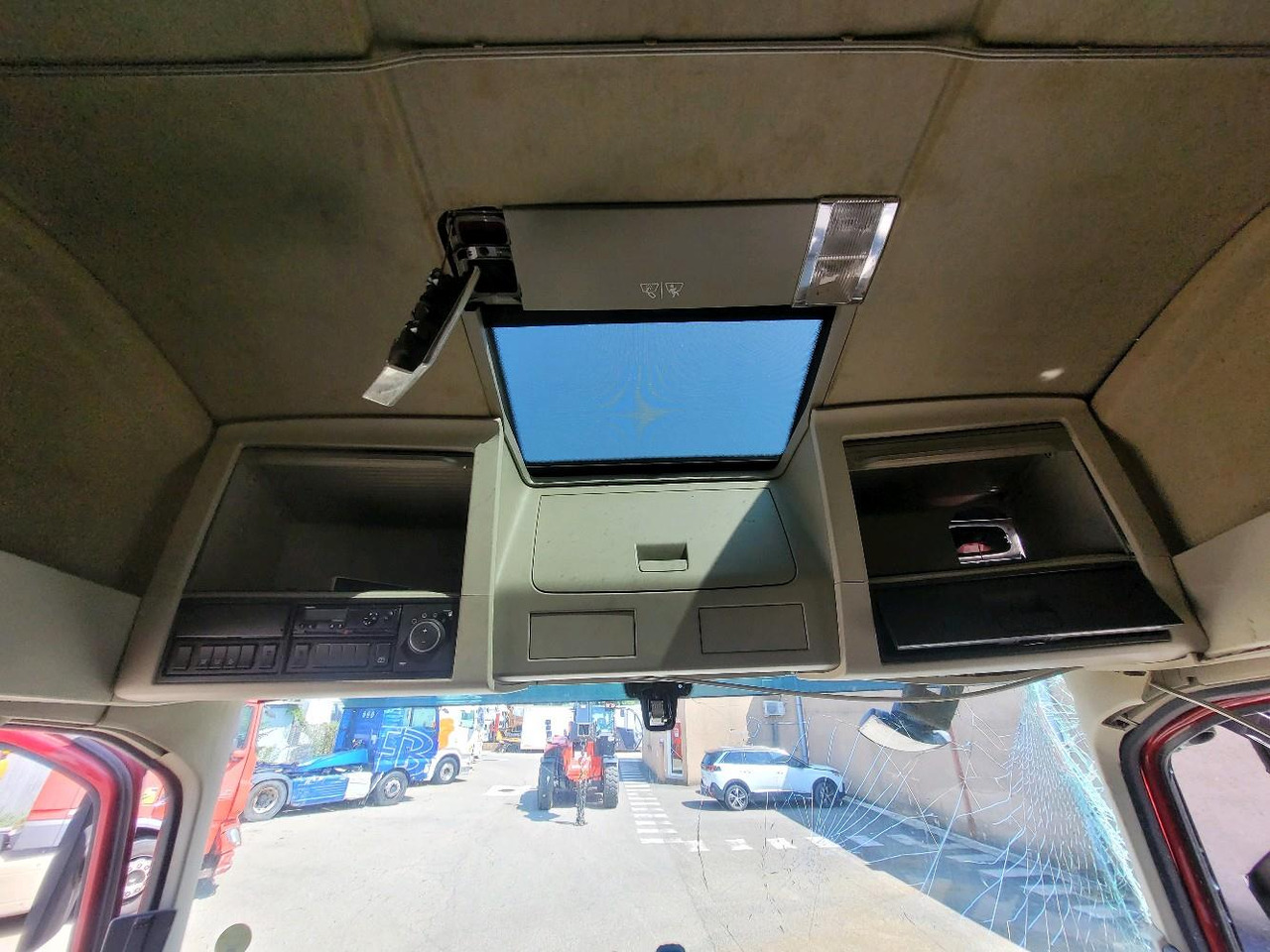 Tractor unit VOLVO FH 540 6X2: picture 12
