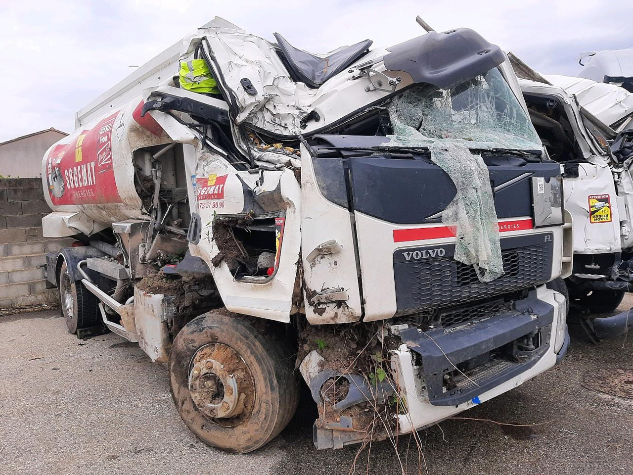 VOLVO FL 280 CITERNE - Tank truck: picture 1 VOLVO FL 280 CITERNE - Tank truck: picture 1