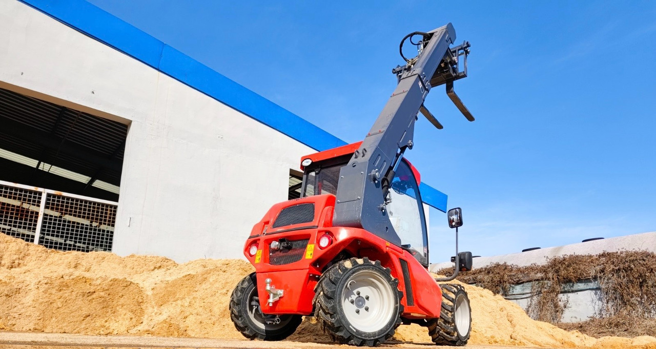Josan JJ 1500 - Telescopic wheel loader: picture 3 Josan JJ 1500 - Telescopic wheel loader: picture 3