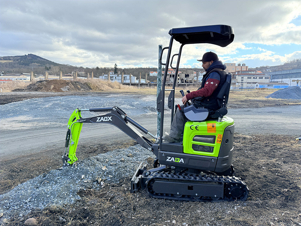 ZAOX ZA13A - Mini excavator: picture 2 ZAOX ZA13A - Mini excavator: picture 2