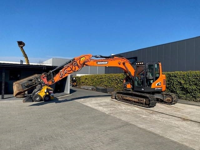 Crawler excavator Doosan DX140LCR-5: picture 11