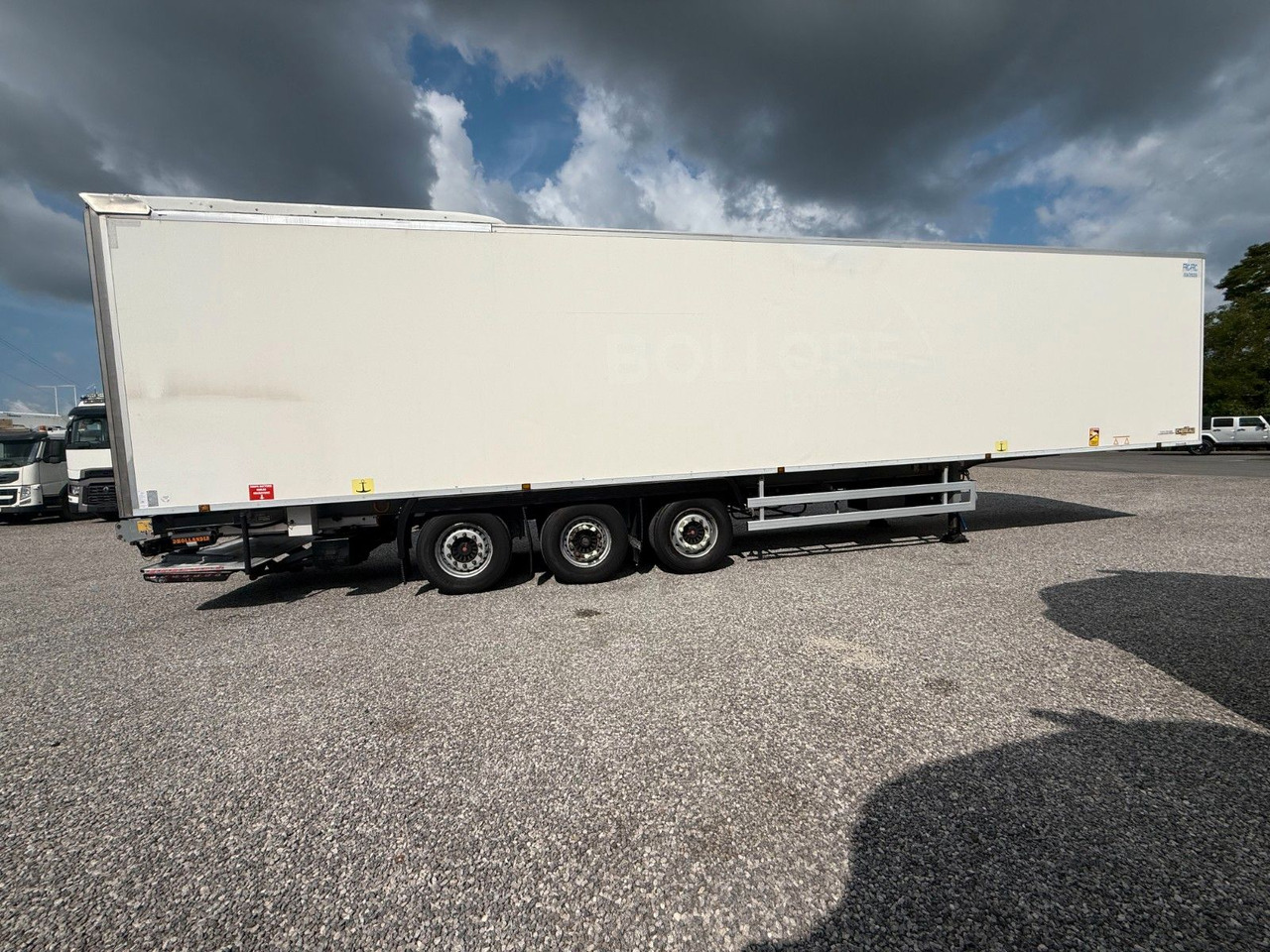 Chereau THERMO KING SLXe DIESEL/ELECTRIC SAF - Refrigerator semi-trailer: picture 4 Chereau THERMO KING SLXe DIESEL/ELECTRIC SAF - Refrigerator semi-trailer: picture 4