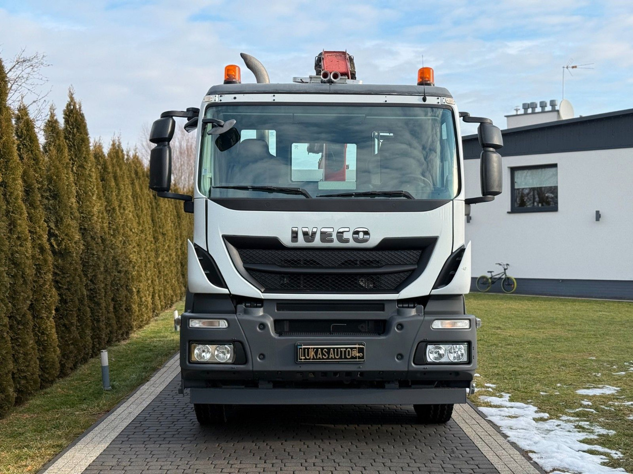 Iveco STRALIS 330 / 4x2/ TIPPER /FASSI F135 - Crane truck: picture 3 Iveco STRALIS 330 / 4x2/ TIPPER /FASSI F135 - Crane truck: picture 3