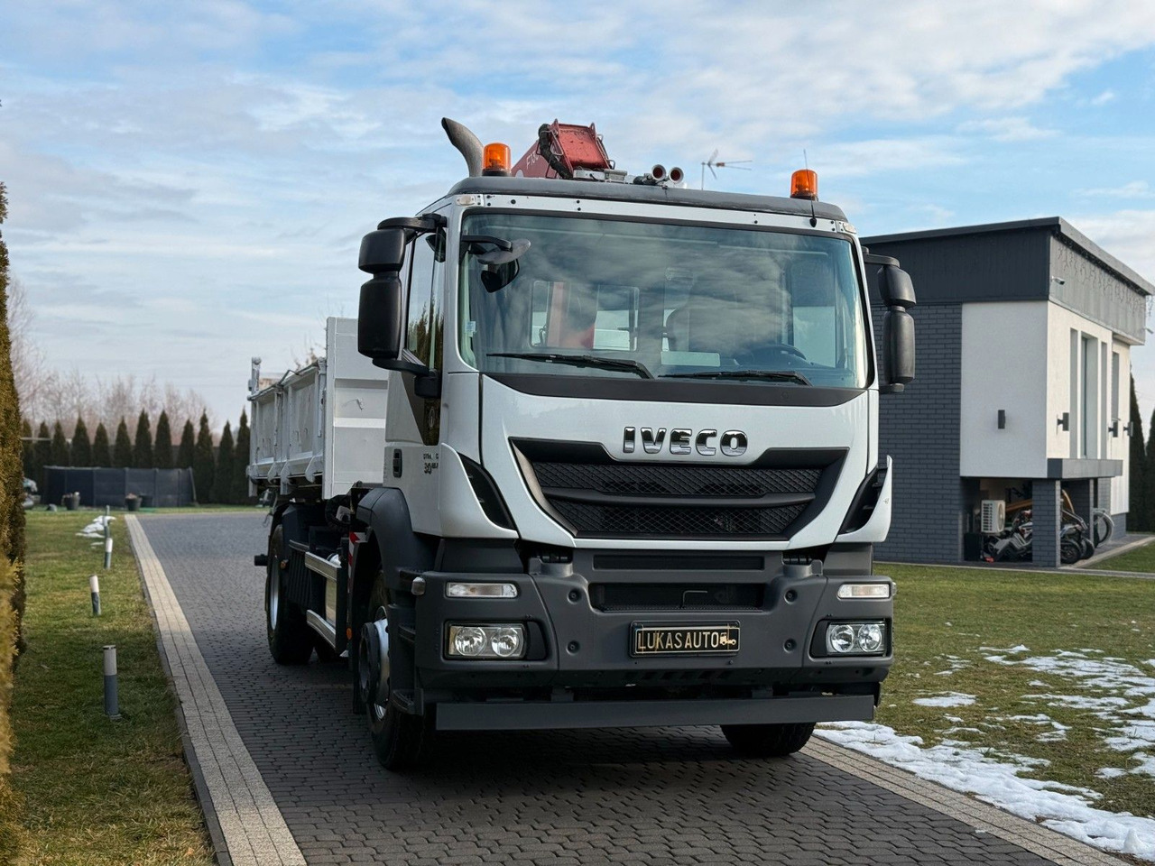 Iveco STRALIS 330 / 4x2/ TIPPER /FASSI F135 - Tipper, Crane truck: picture 3 Iveco STRALIS 330 / 4x2/ TIPPER /FASSI F135 - Tipper, Crane truck: picture 3