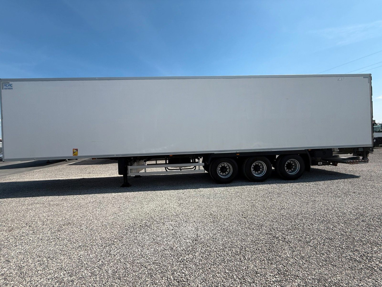 Lamberet THERMO KING SLXe SPECTRUM LIFTED AXLE - Refrigerator semi-trailer: picture 5 Lamberet THERMO KING SLXe SPECTRUM LIFTED AXLE - Refrigerator semi-trailer: picture 5