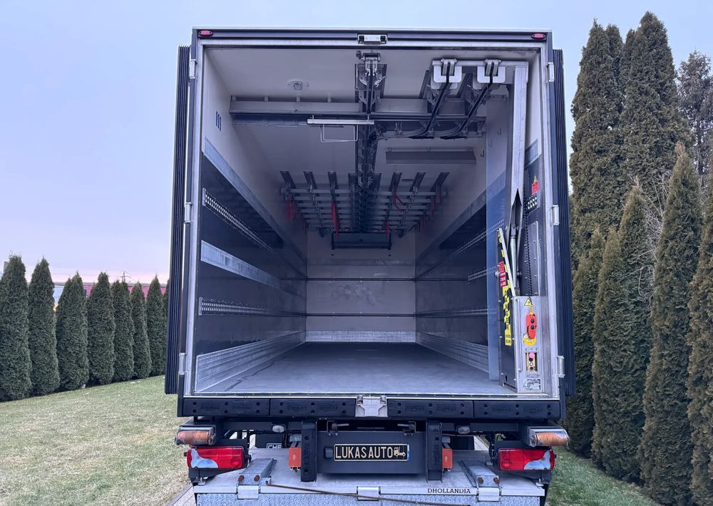 Refrigerator truck Scania P 280 CHEREAU CARRIER HAKÓWKA: picture 9