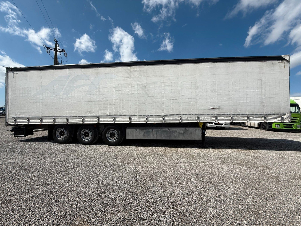 Schmitz Cargobull AXLE SCHMITZ LIFTED AXLE - Curtainsider semi-trailer: picture 4 Schmitz Cargobull AXLE SCHMITZ LIFTED AXLE - Curtainsider semi-trailer: picture 4