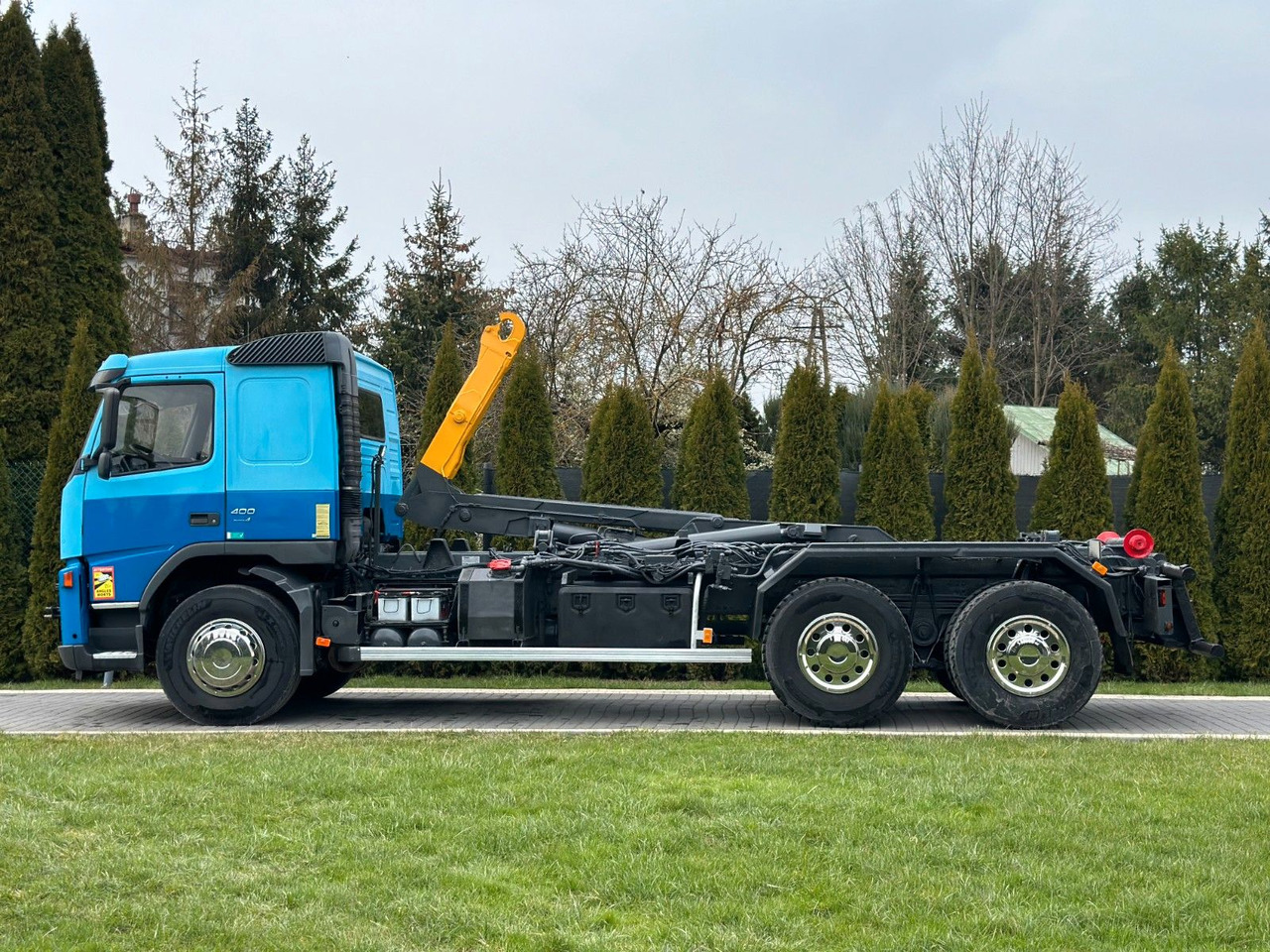 Volvo FM 400 MANUAL 6X4 ABROLLKIPPER - Hook lift truck: picture 4 Volvo FM 400 MANUAL 6X4 ABROLLKIPPER - Hook lift truck: picture 4