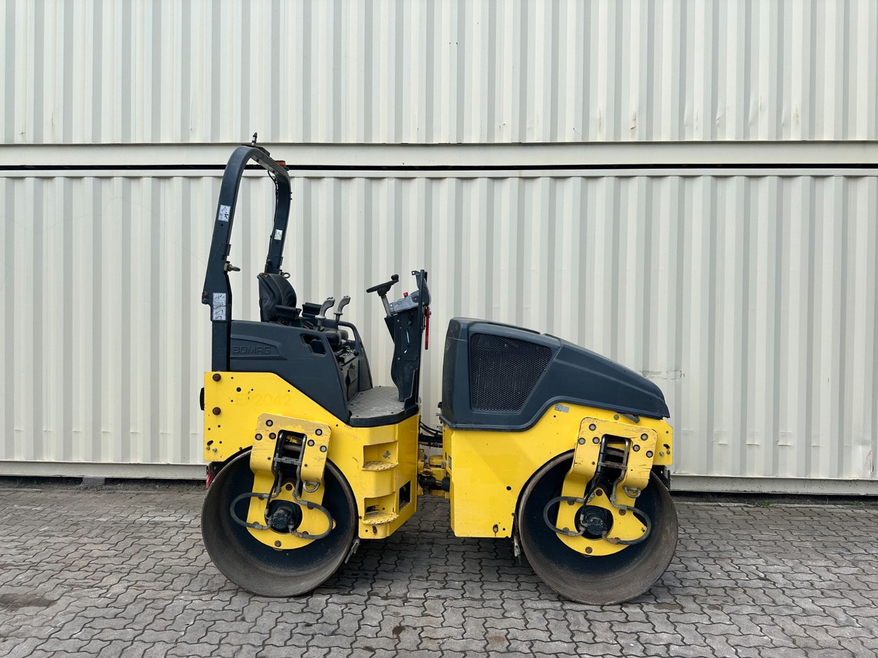 BOMAG BW135AD-5 / 2016 BJ / 1.203 H / 3.9 Tonnen - Road roller: picture 5 BOMAG BW135AD-5 / 2016 BJ / 1.203 H / 3.9 Tonnen - Road roller: picture 5