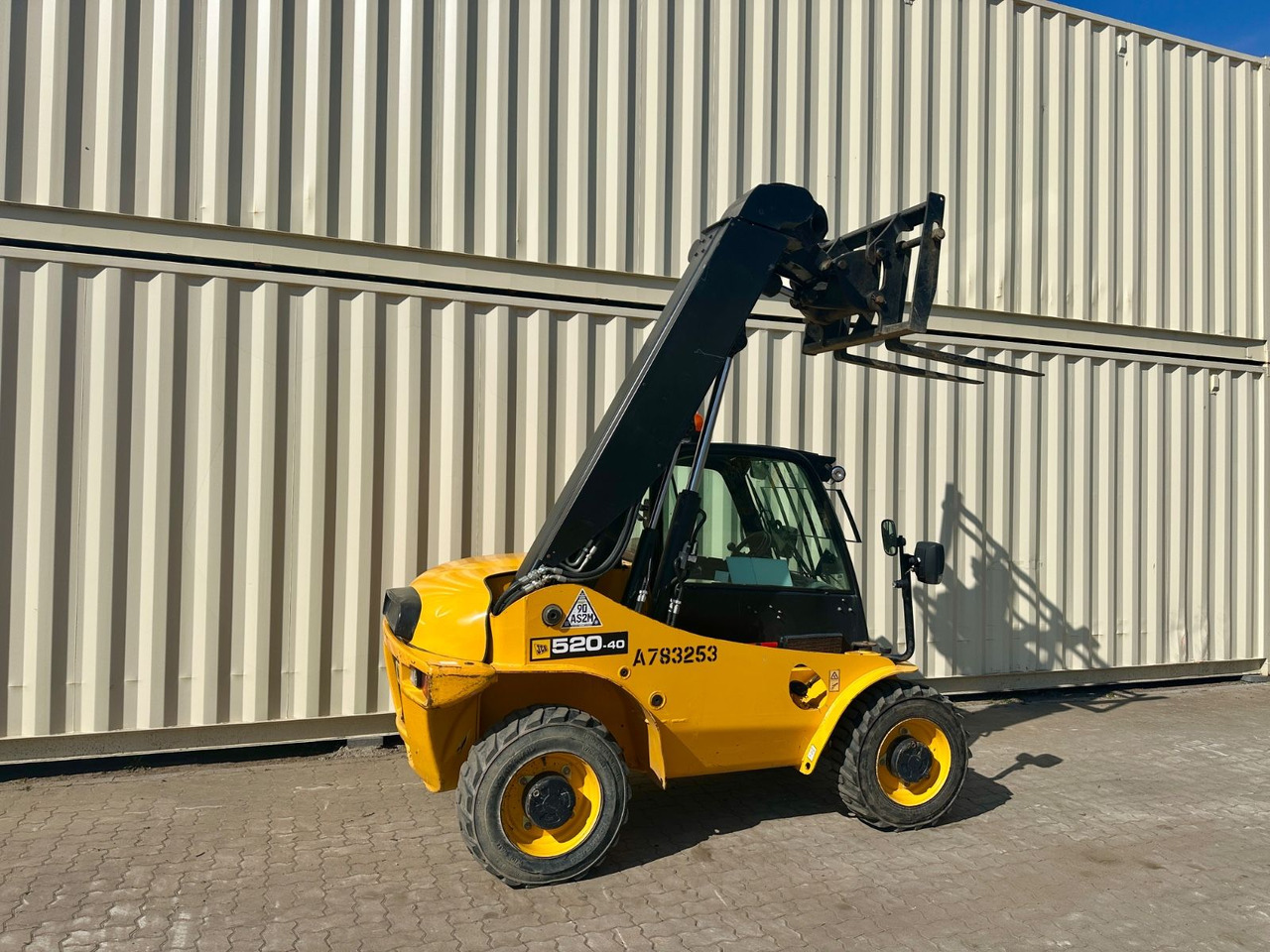 JCB 520-40 / 2017 BJ / 2.297 Bh / 4 Meter / 2 Tonnen - Telescopic handler: picture 4 JCB 520-40 / 2017 BJ / 2.297 Bh / 4 Meter / 2 Tonnen - Telescopic handler: picture 4