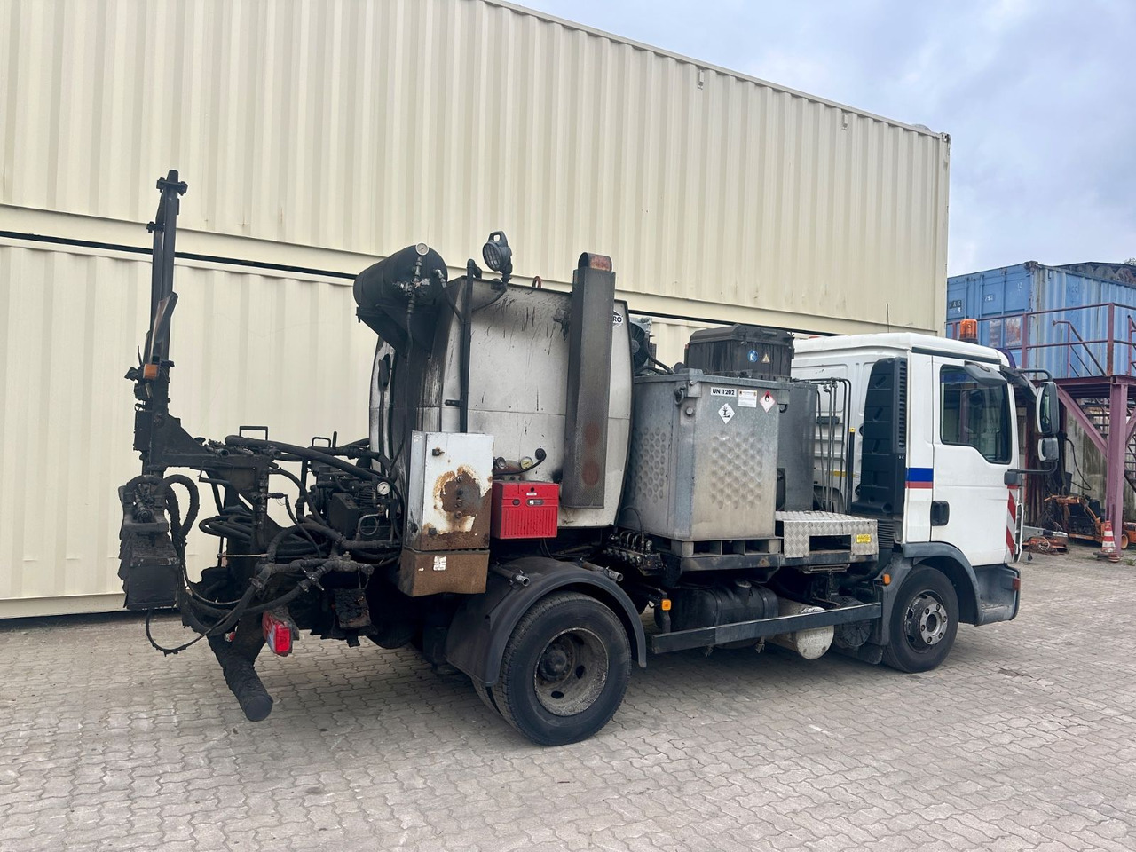 MAN TGL 10.240 / Weiro Bitumenspritze / 1. Hand - Asphalt distributor: picture 5 MAN TGL 10.240 / Weiro Bitumenspritze / 1. Hand - Asphalt distributor: picture 5