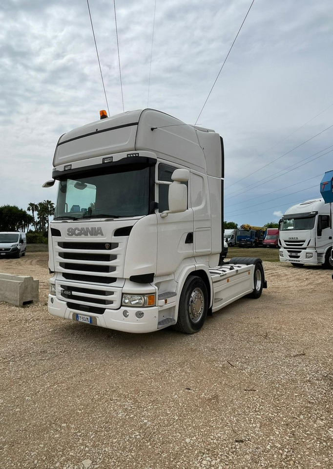 SCANIA R490 TOP LINE - Tractor unit: picture 1 SCANIA R490 TOP LINE - Tractor unit: picture 1