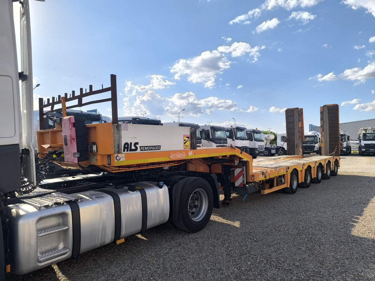 NOOTEBOOM MCO-85-05V - Low loader semi-trailer: picture 2 NOOTEBOOM MCO-85-05V - Low loader semi-trailer: picture 2