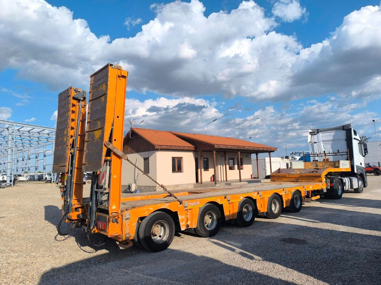Nooteboom MCO-85-05V - Low loader semi-trailer: picture 5 Nooteboom MCO-85-05V - Low loader semi-trailer: picture 5