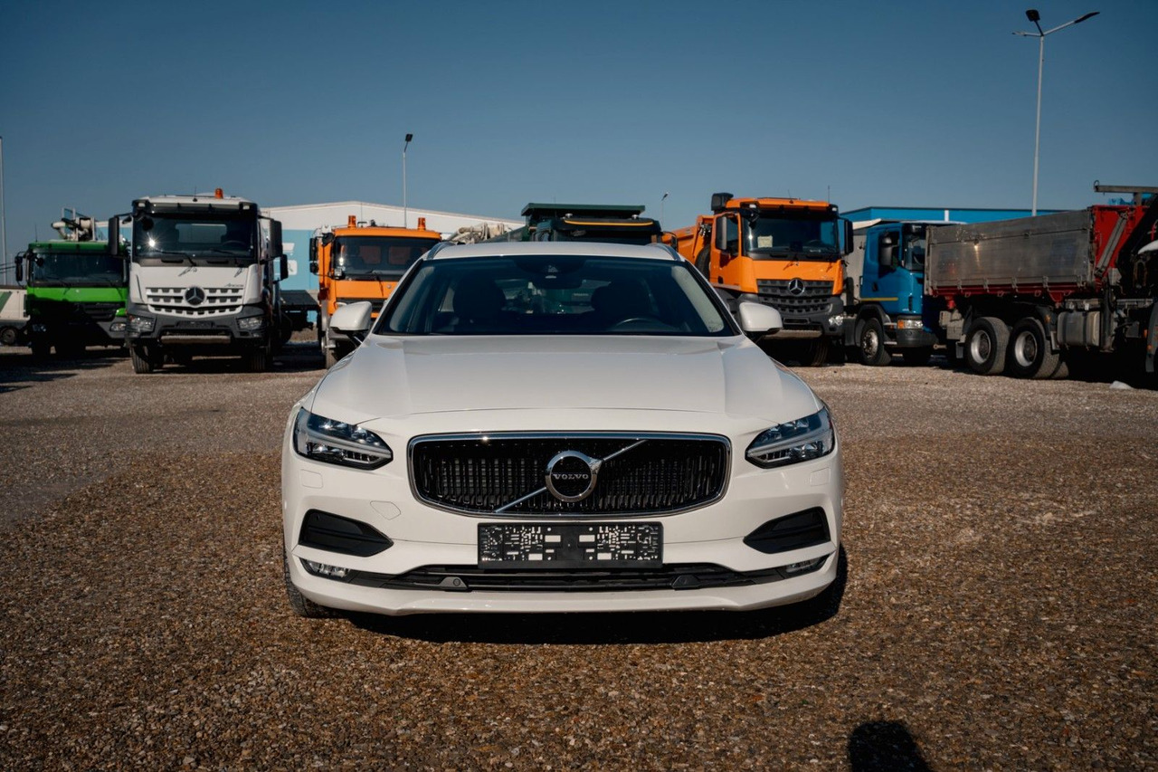 Volvo V90 D4 Momentum 2.0D - Station wagon: picture 3 Volvo V90 D4 Momentum 2.0D - Station wagon: picture 3
