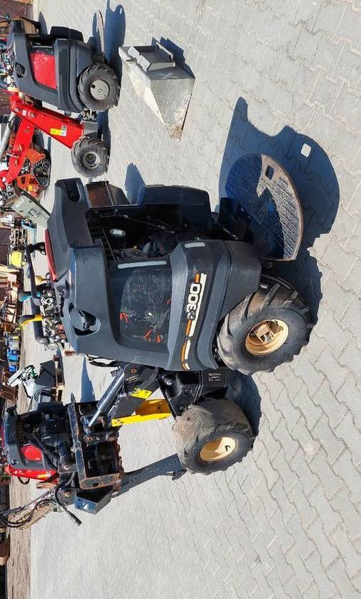 Ditch Witch R300 koparka łańcuchowa pługoukładacz - Trencher: picture 2 Ditch Witch R300 koparka łańcuchowa pługoukładacz - Trencher: picture 2