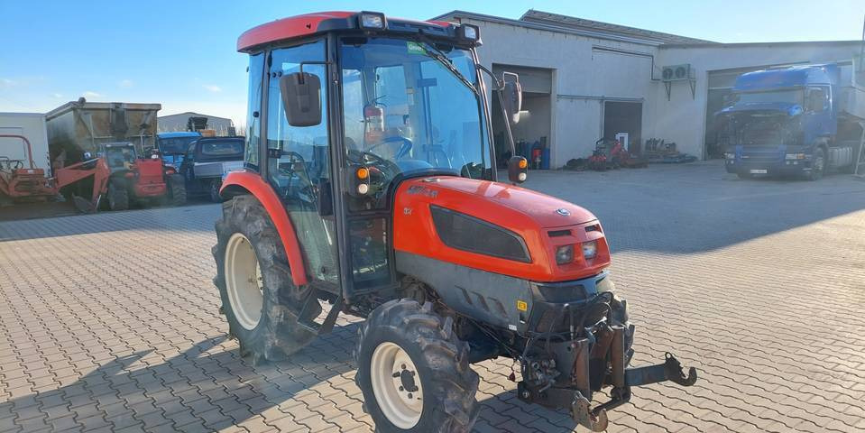 Kioti EX50 HST 50KM klimatyzacja przedni TUZ - Farm tractor: picture 4 Kioti EX50 HST 50KM klimatyzacja przedni TUZ - Farm tractor: picture 4