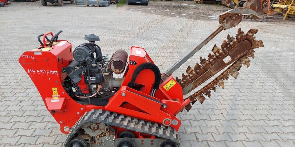 Koparka łańcuchowa Ditch Witch C24X 24 KM Honda - Trencher: picture 5 Koparka łańcuchowa Ditch Witch C24X 24 KM Honda - Trencher: picture 5