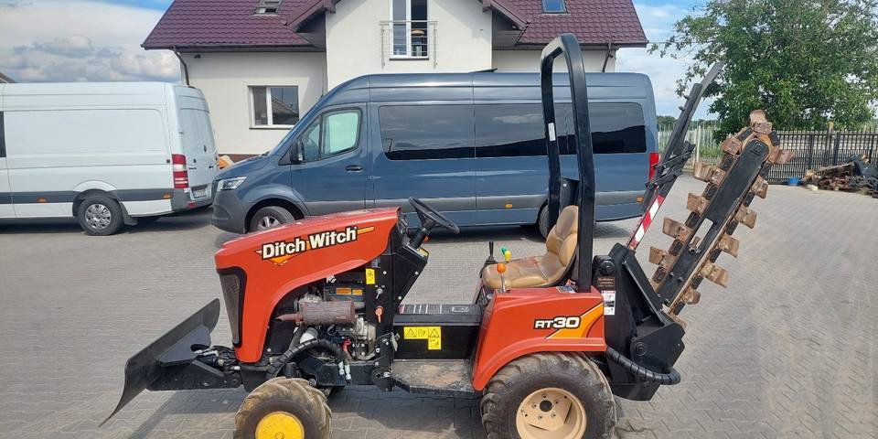 Koparka łańcuchowa Ditch Witch RT30 - Trencher: picture 1 Koparka łańcuchowa Ditch Witch RT30 - Trencher: picture 1